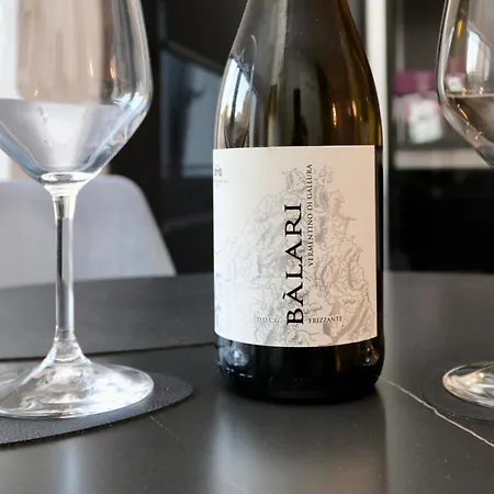 Luxury Garibaldi - Perfect For Couples - Fully Equipped - Historical Centre אולביה