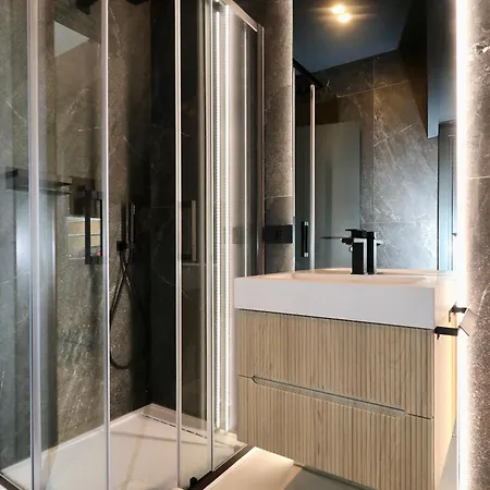 Luxury Garibaldi - Perfect For Couples - Fully Equipped - Historical Centre *