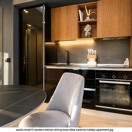 Garibaldi 52 - Renovated In Old Town * オルビア