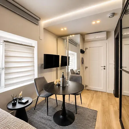 Garibaldi 52 - Renovated In Old Town