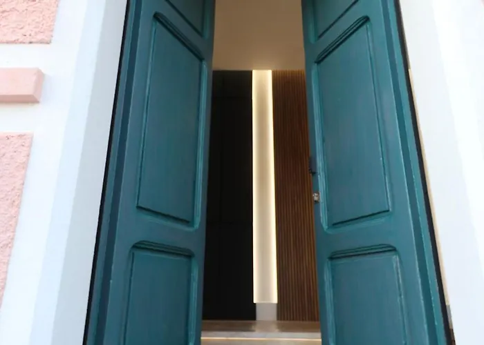 Luxury Garibaldi - Perfect For Couples - Fully Equipped - Historical Centre Lägenhet *